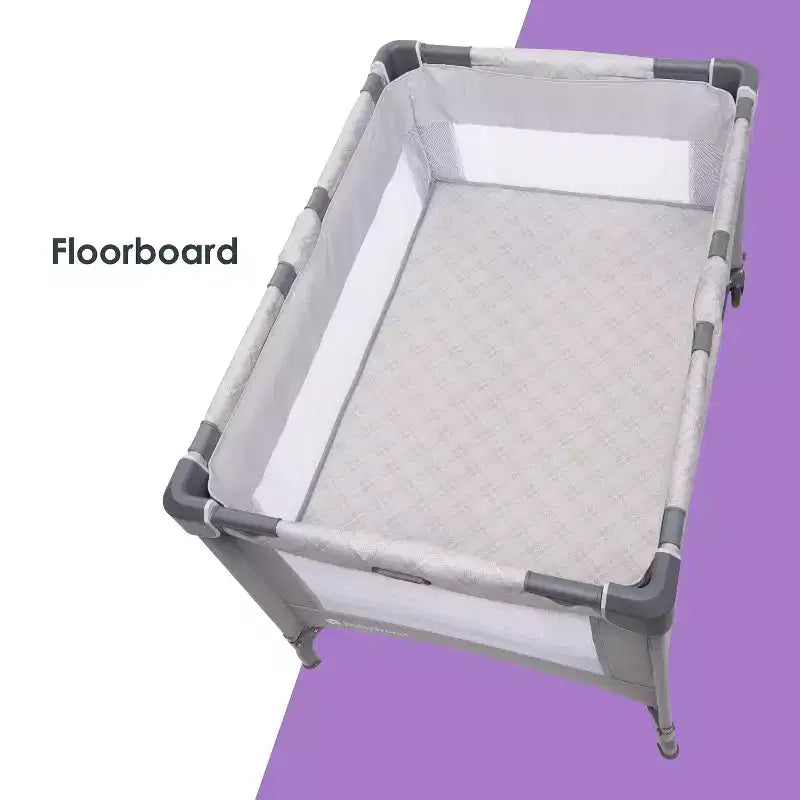 Box per neonati Baby Trend Lullaby Nursery Suite EZ-Fold con sdraietta portatile a dondolo - motivo a quadri Madrid: Cappottina, Culla, Ruote bloccabili, Vibrazione