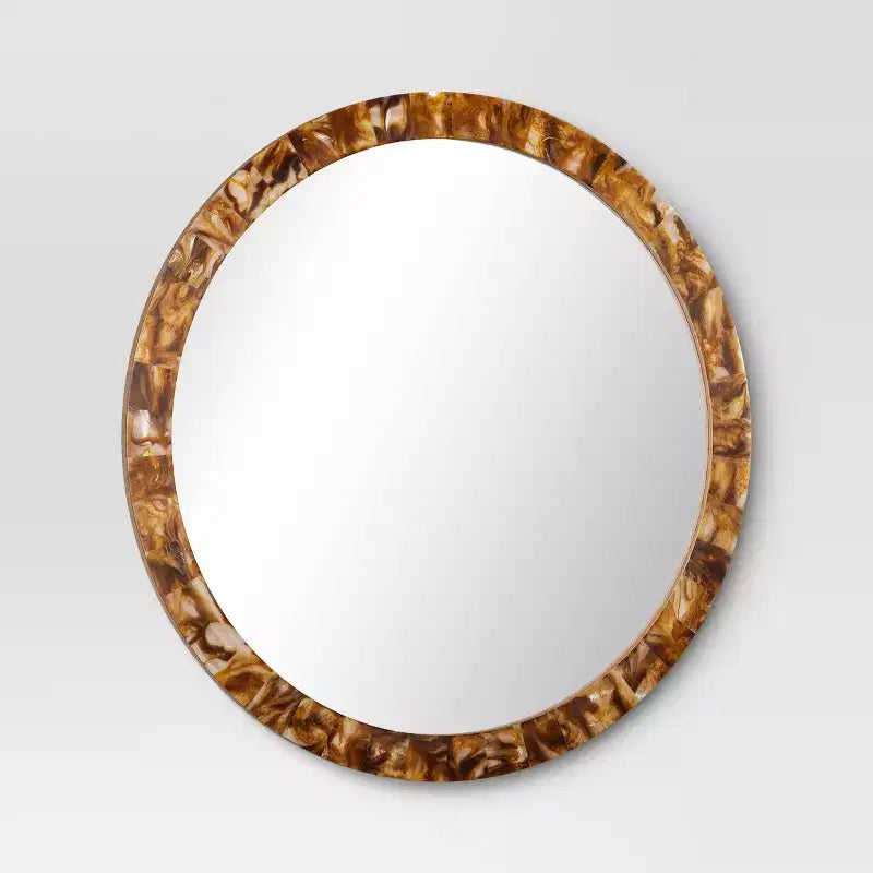 Specchio da parete rotondo da 30" con inserti a corno in finta pelle - Threshold™