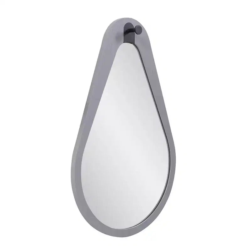 Specchio con cornice in legno grigio Teardrop Saldar 28"x18" Howard Elliott con gancio in metallo nero