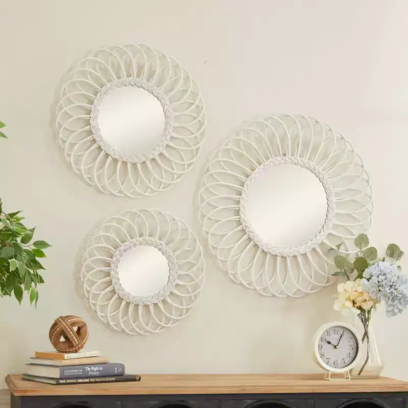 Olivia & May Wood Starburst Wall Mirror Set of 3 White: Stile Tradizionale, Nessun Assemblaggio Richiesto, Include Hardware di Montaggio