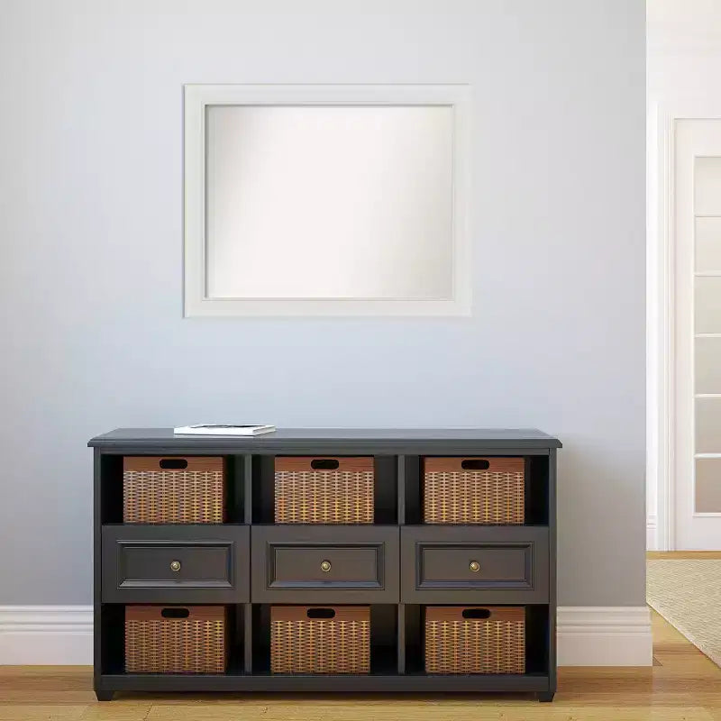 Specchio da parete stretto Flair non smussato 32" x 26" bianco tenue - Amanti Art: Rettangolare moderno, cornice in polistirene, hardware di montaggio incluso