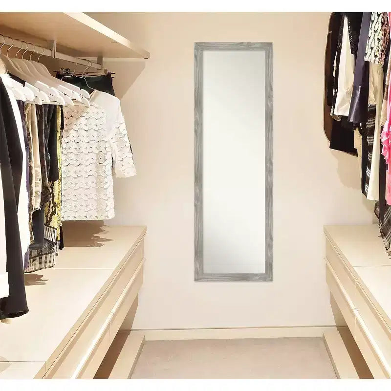 Specchio a figura intera da 17" x 51" con finitura grigio tortora non smussata da appendere alla porta - Amanti Art: Cornice in polistirene, da parete o da porta