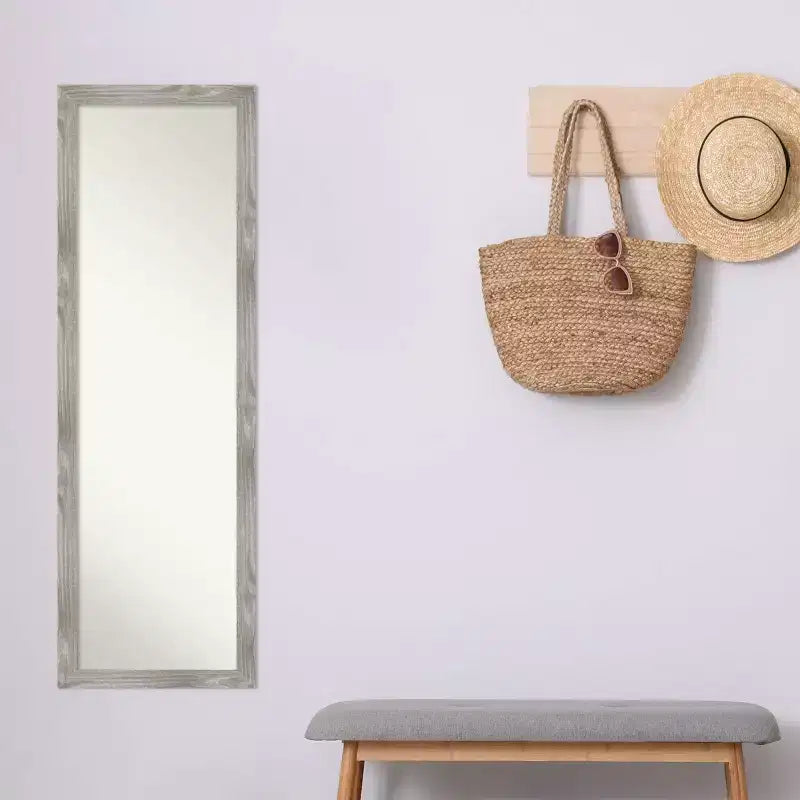 Specchio a figura intera da 17" x 51" con finitura grigio tortora non smussata da appendere alla porta - Amanti Art: Cornice in polistirene, da parete o da porta