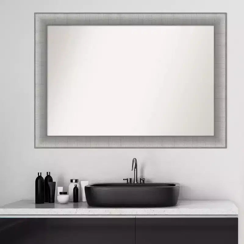 Amanti Art Specchio da parete elegante per bagno da 41"x29" senza smussature in peltro spazzolato: include accessori per il montaggio, cornice in polistirolo