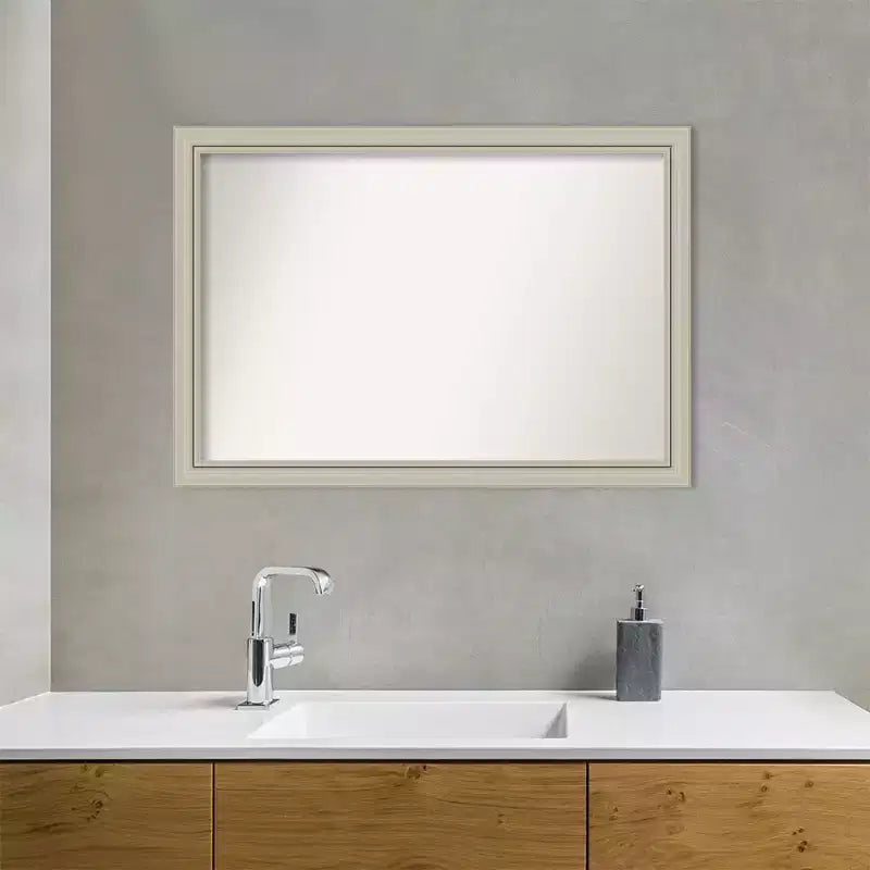 Specchio da parete senza smussatura in legno sottile Romano Silver da 40" x 28" per bagno - Amanti Art: Rettangolare moderno, a parete