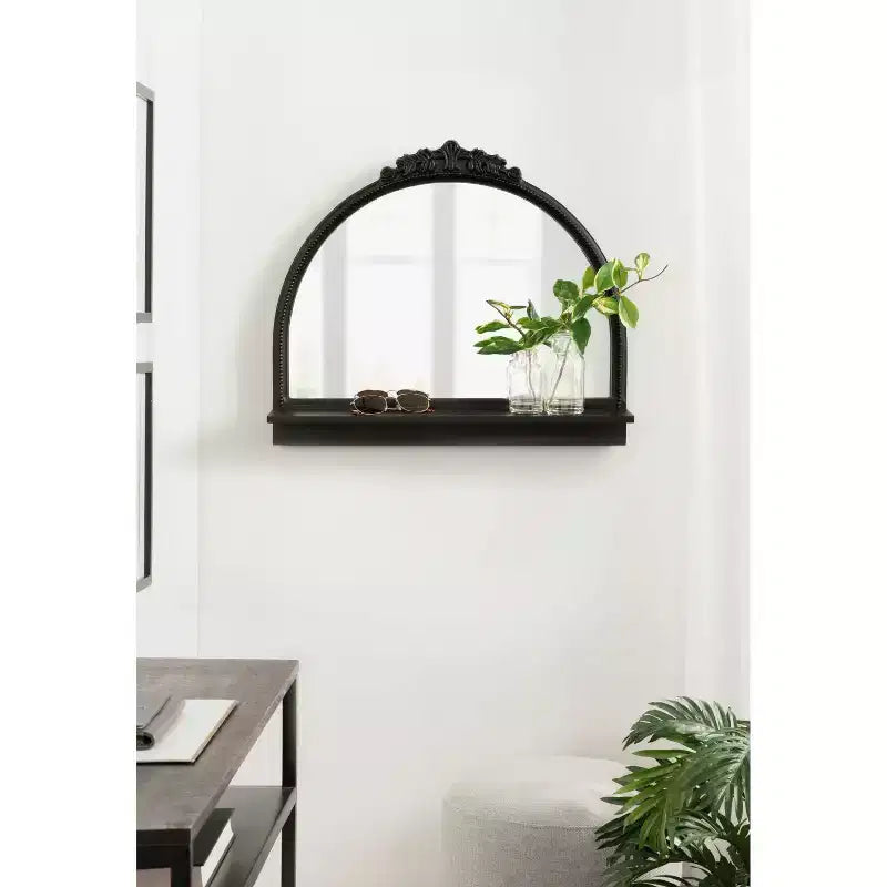 Specchio ad arco Dellona 24"x20" Kate & Laurel All Things Decor con ripiano, nero