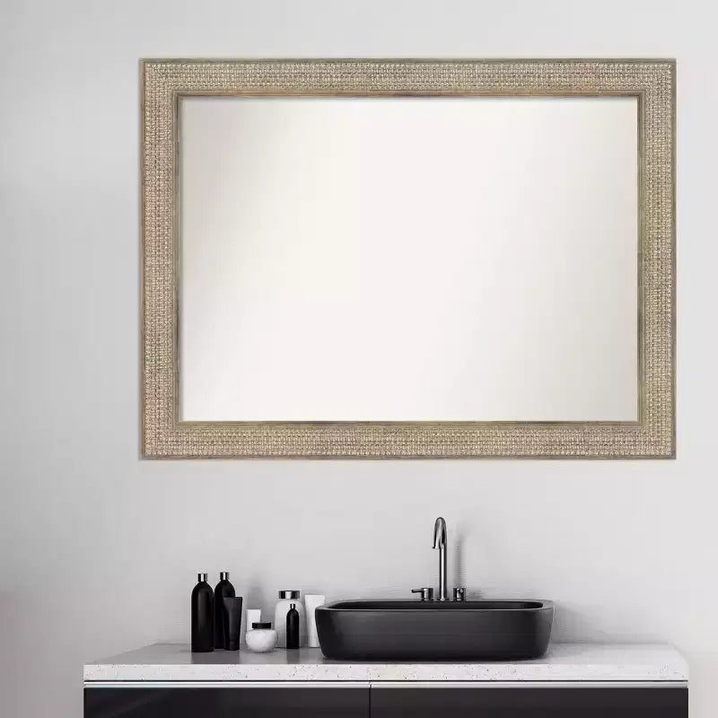 Specchio da parete da bagno in legno d'argento con motivo a traliccio non smussato 44" x 33" - Amanti Art: stile moderno, cornice in legno, montaggio a parete