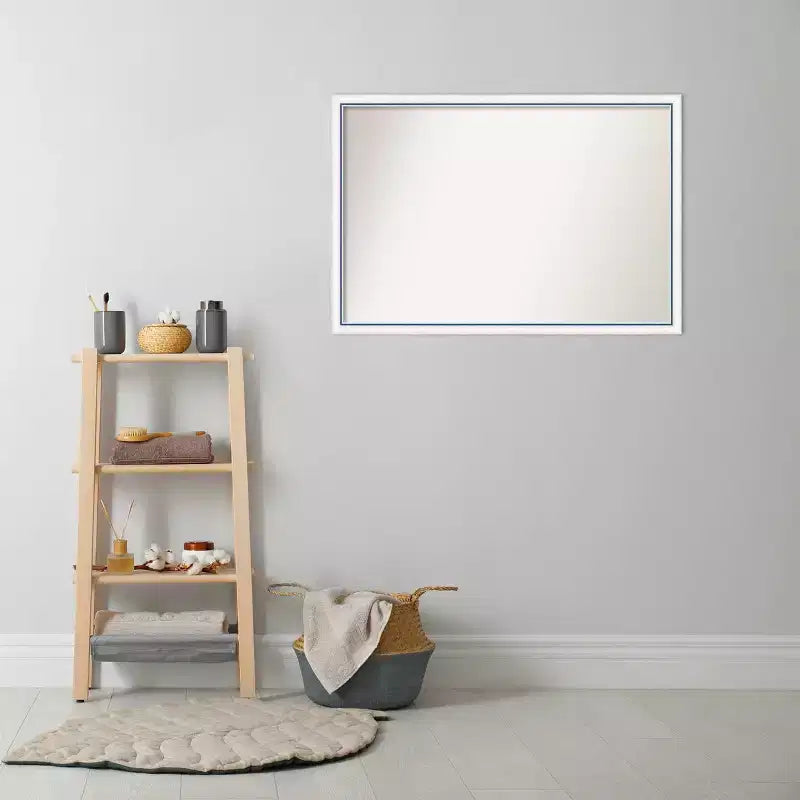 Specchio da bagno da parete Morgan in legno non smussato da 38"x26" bianco/blu - Amanti Art