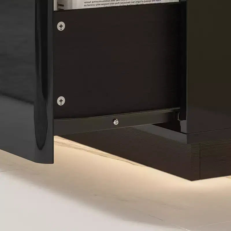 Mobile TV moderno lucido Famapy con cassetti e striscia luminosa inferiore per TV