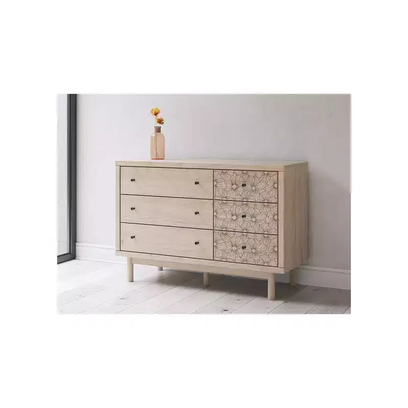 Signature Design by Ashley Birkmore Cassettiera a 6 cassetti, Finitura Rovere Chiaro con Dettagli Floreali, Tan