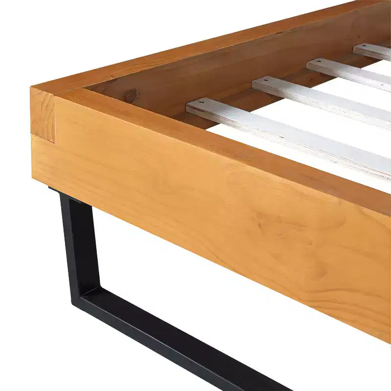 Christopher Knight Home Myora - Struttura letto moderna industriale in legno di pino con base in ferro