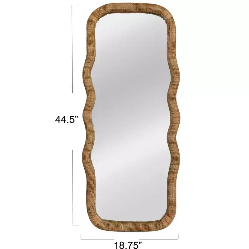 Specchio da parete Storied Home rettangolare ondulato in canna di rattan intrecciato a mano, naturale