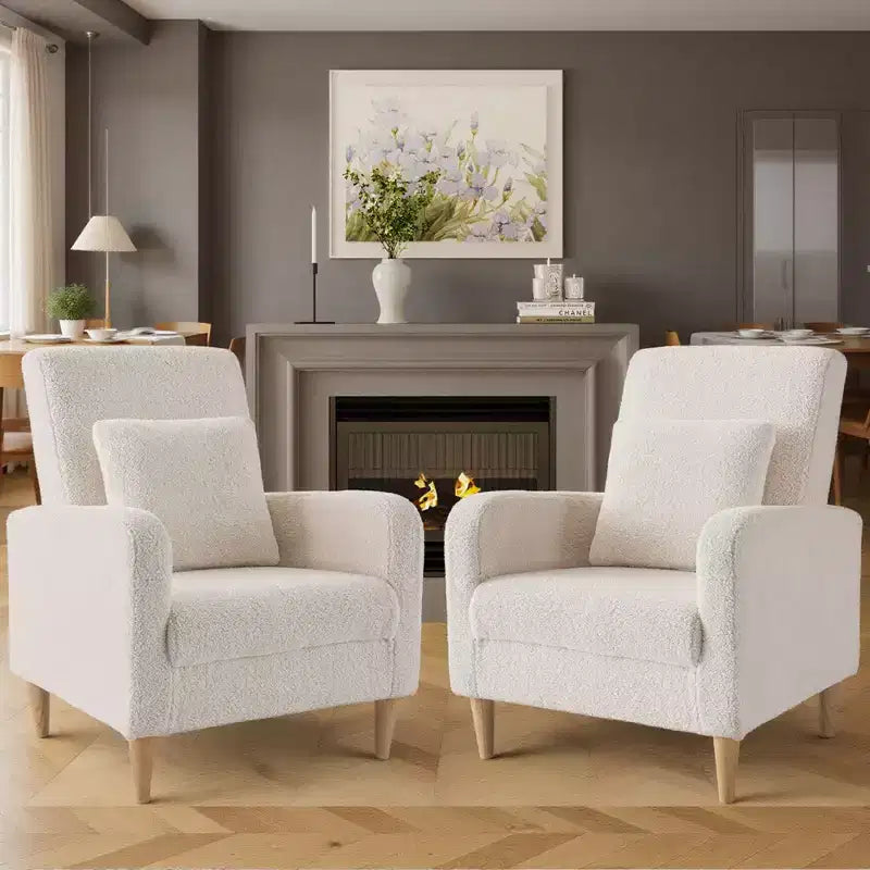 Poltrona in simil-montone con cuscino, moderna e comoda con schienale ergonomico e braccioli imbottiti