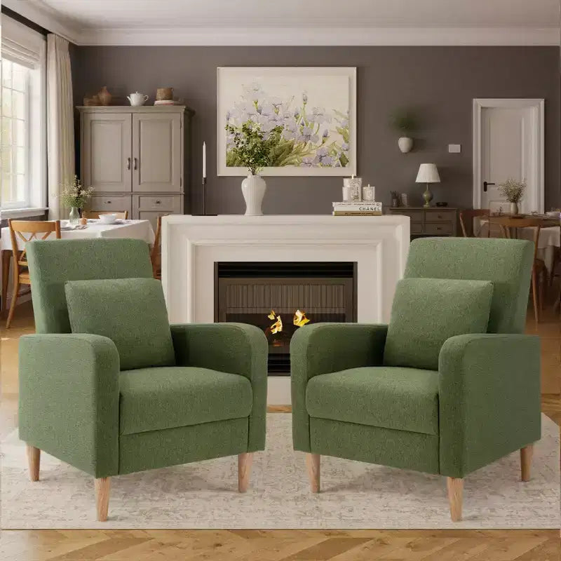 Poltrona in simil-montone con cuscino, moderna e comoda con schienale ergonomico e braccioli imbottiti