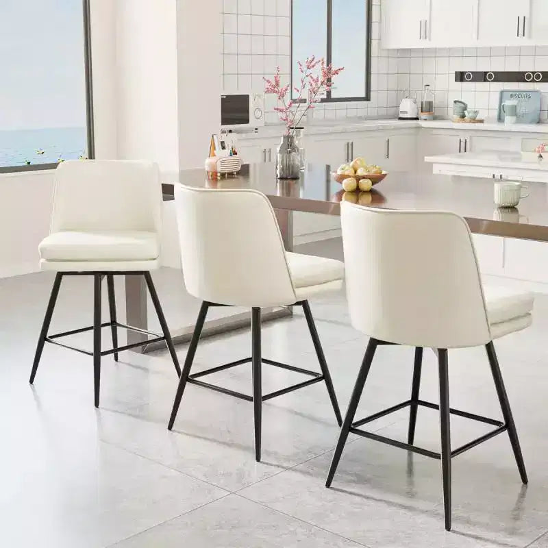 Set da pranzo da 5 pezzi in stile rustico con tavolo alto da bancone e 4 sedie imbottite, con ripiani portaoggetti a 3 livelli, grigio/naturale+bianco