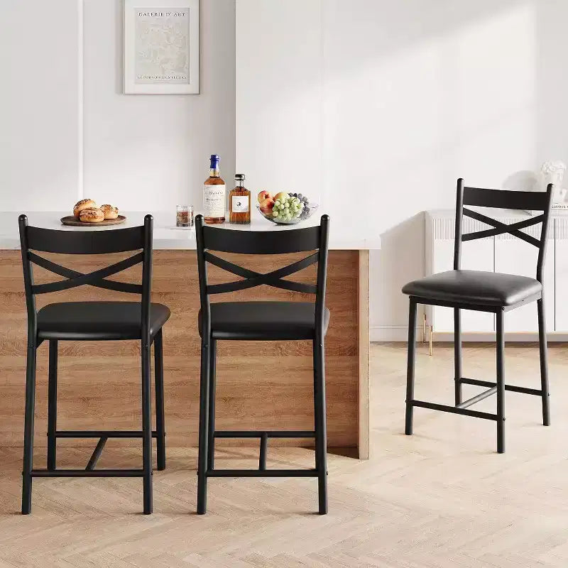 Sgabelli da bar altezza bancone, sedili rivestiti in pelle PU con schienale a X e poggiapiedi, sgabelli con struttura in metallo
