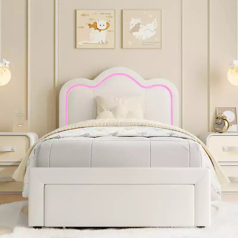 Struttura letto imbottita singola con testiera a montagna regolabile, base letto a piattaforma per bambini con supporto a doghe in legno e luce LED RGB