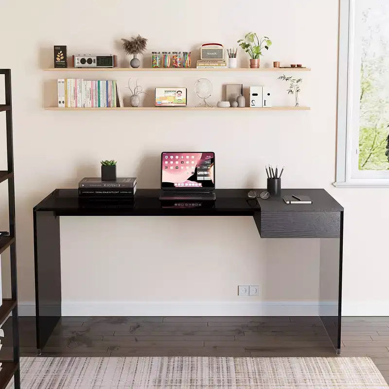 Gaoyangjiaju 53.14 Scrivania Moderna per Computer con Piano in Vetro Temperato 3C e Archiviazione a Doppia Zona, Elegante Scrivania Minimalista Nera per Ufficio Domestico