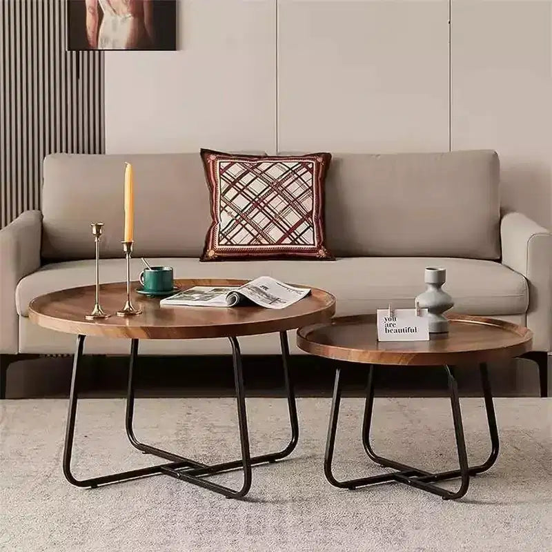 Acekool Set di Tavolini Nido, 2 Tavolini Rotondi, Piano in MDF Finitura Noce con Bordo Rialzato, Gambe in Metallo Intercambiabili, Design Salvaspazio