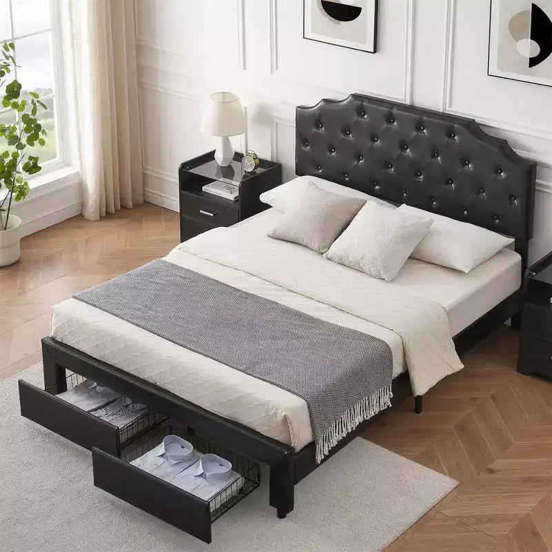 Struttura letto matrimoniale Queen Size con 2 cassetti portaoggetti e testiera, letto a piattaforma rivestito in pelle PU trapuntata a bottoni