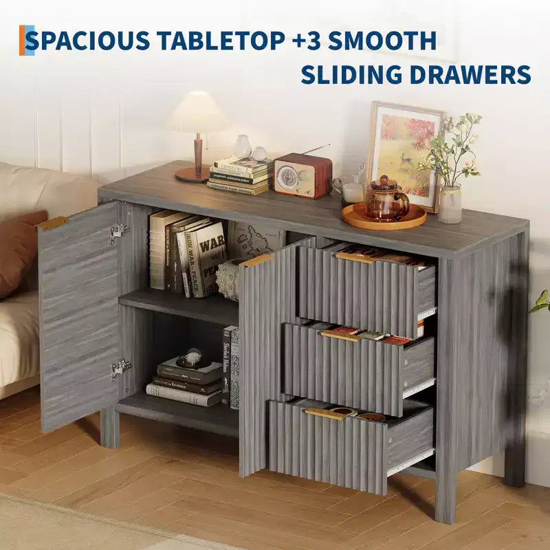 CuisinSmart Mobile Buffet Credenza scanalata da 47 pollici, mobile bar da caffè moderno di metà secolo con 3 cassetti e 2 ante per soggiorno e cucina