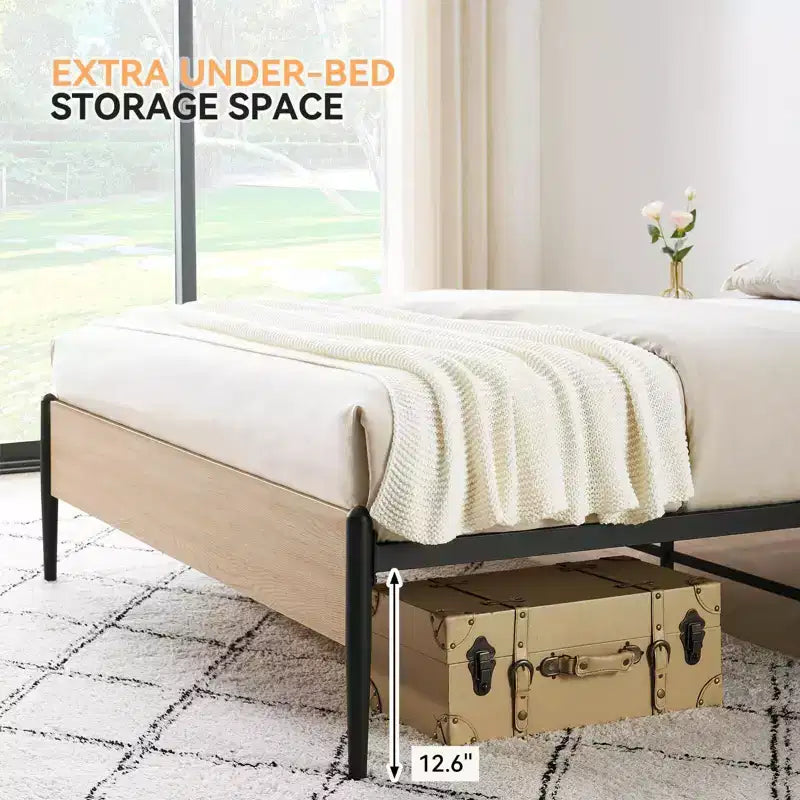 Coolmee Letto Matrimoniale/Queen Size con testiera in rattan naturale e pediera in legno massello, giroletto con spazio contenitore sotto il letto