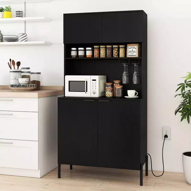 Costway Dispensa da Cucina 64,5 con Stazione di Ricarica Portabicchieri da Vino Scaffale Regolabile Nero/Bianco