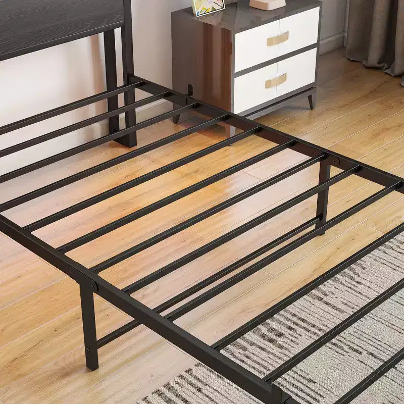 Struttura letto matrimoniale in metallo Bellemave con testiera portaoggetti, luci LED RGB, stazione di ricarica, libreria portaoggetti, senza rete a molle