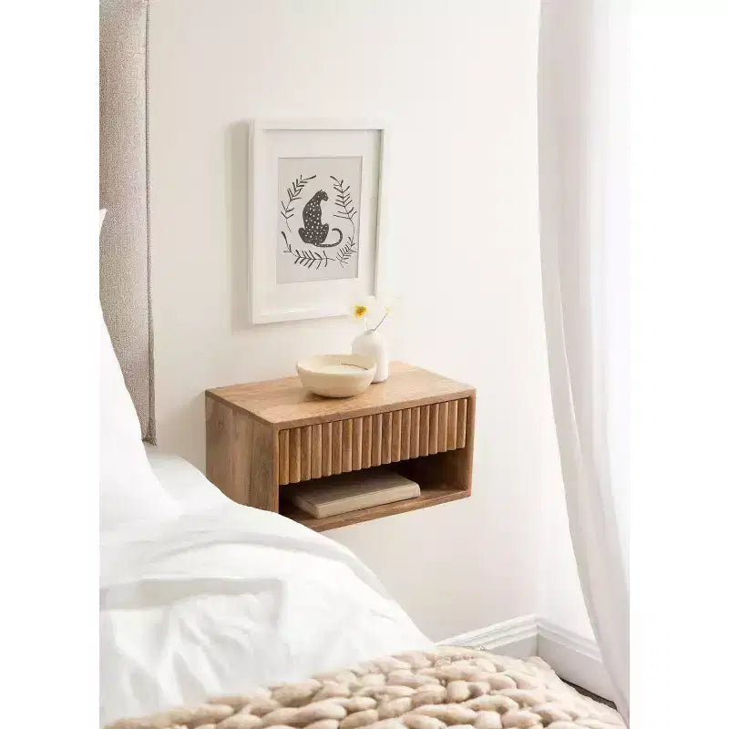 Tavolino flottante in legno Kate and Laurel Reid con vano a giorno, 18x10x9, Naturale