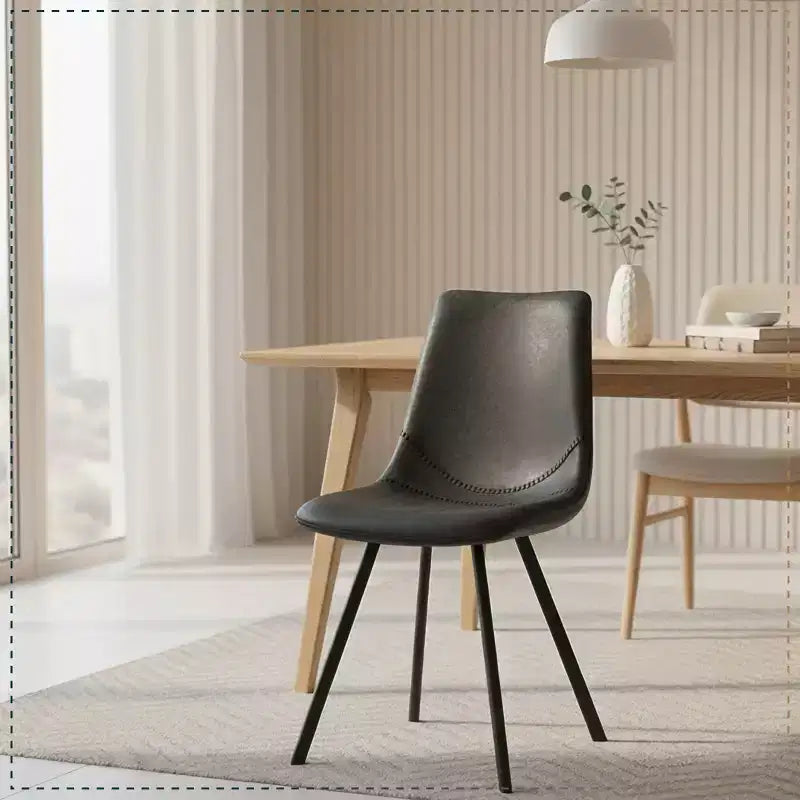 Sedia da pranzo moderna in pelle LeisureMod Markley con sedile imbottito e gambe in metallo, design elegante per cucina, sala da pranzo, ufficio, salotto o bar