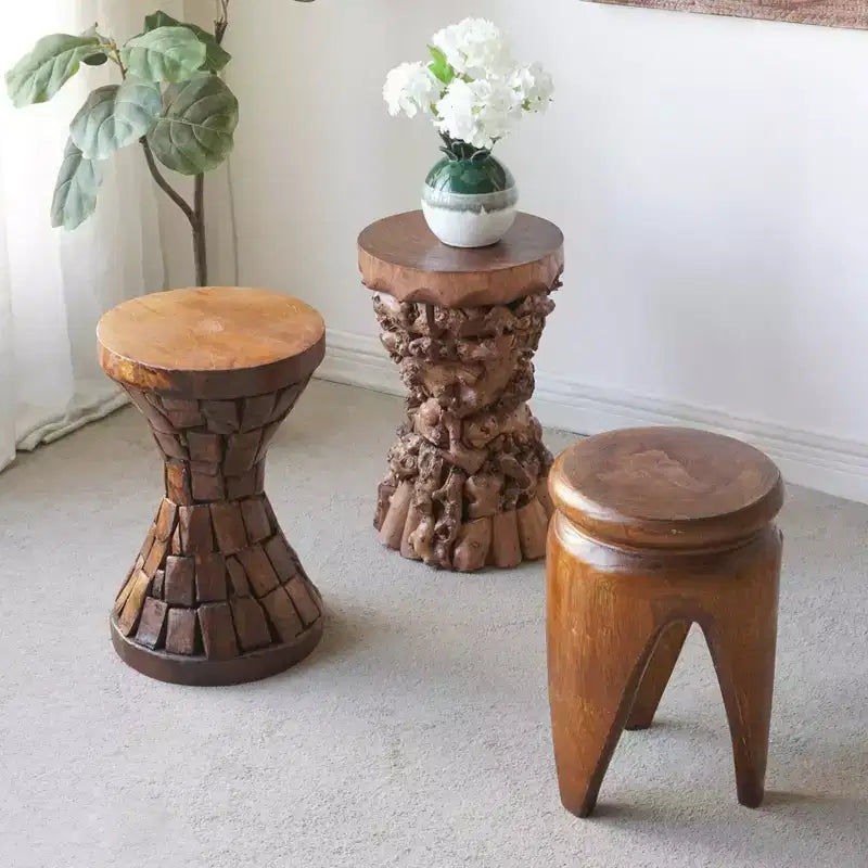 Tavolino d'appoggio GDFStudio Zoe Farmhouse in legno di gelso e paulonia con base a radice organica