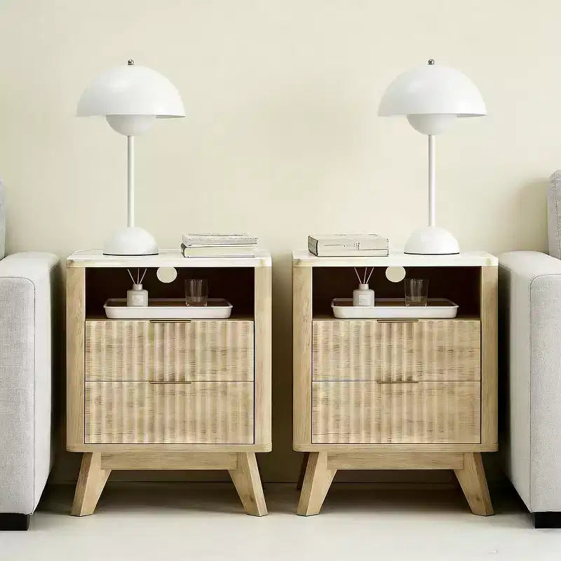 Comodino Moderno Compatto 18 con Piano Effetto Marmo, Tavolino Laterale con Bordo Curvo, 2 Cassetti e Vano a Giorno per Camera da Letto o Salotto