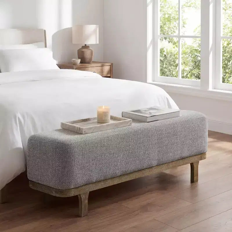 Panca fondoletto Art Leon, panca moderna imbottita in tessuto, pouf da ingresso con gambe in legno di caucciù per camera da letto, soggiorno, corridoio