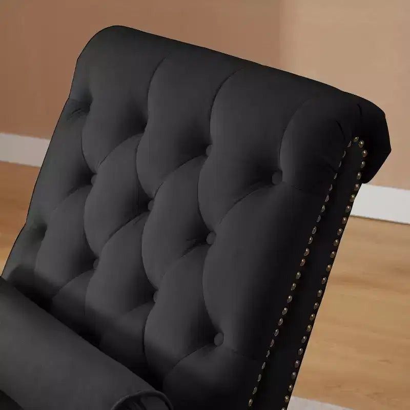 Chaise Longue Vintage in Velluto con Schienale Trapuntato e Bordi con Borchie