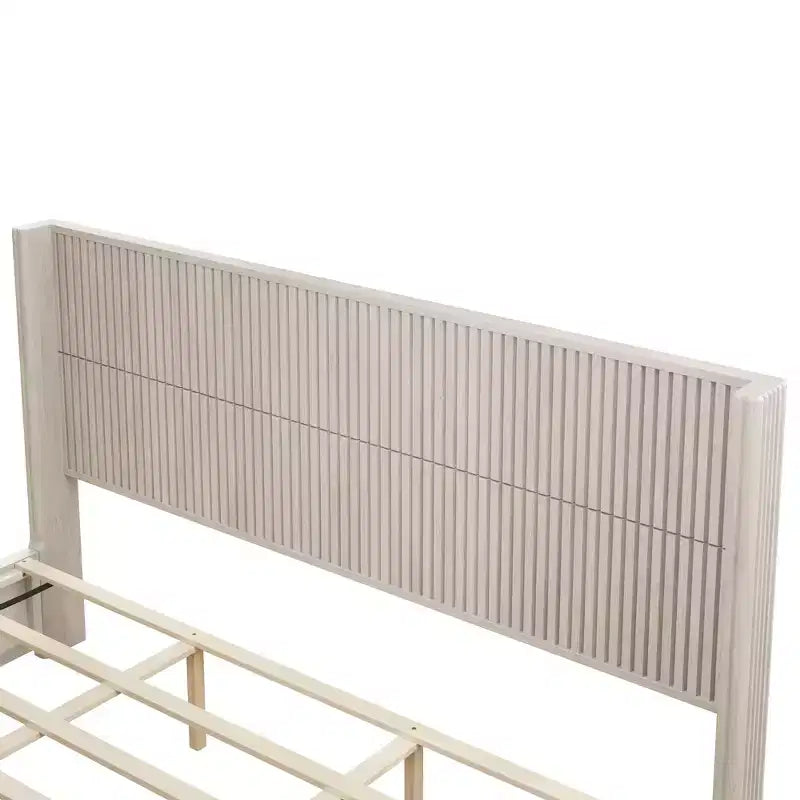 Struttura letto king size in legno massello con testiera, senza bisogno di rete e facile da montare, Beige