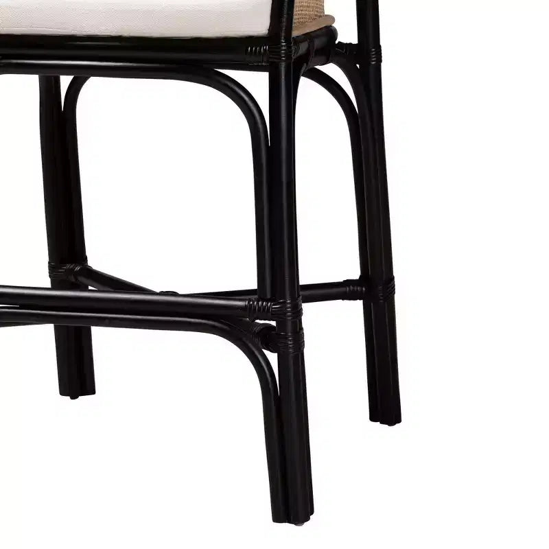 Sgabello da bar Miranda Two-Tone Rattan Counter Height Bianco/Marrone Naturale/Nero di bali & pari: Rivestimento in poliestere, nessun montaggio richiesto