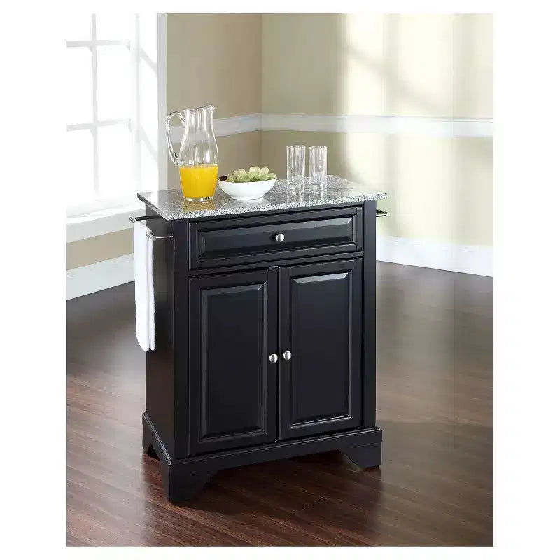 LaFayette - Isola portatile da cucina con piano in granito massiccio, colore nero - Crosley: mobile contenitore tradizionale in stile rustico, telaio in legno massello