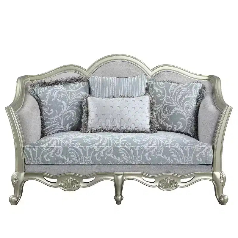 Divano Qunsia 66" in lino grigio chiaro e finitura champagne - Acme Furniture: Rivestimento in pelle, struttura in legno, nessun montaggio richiesto