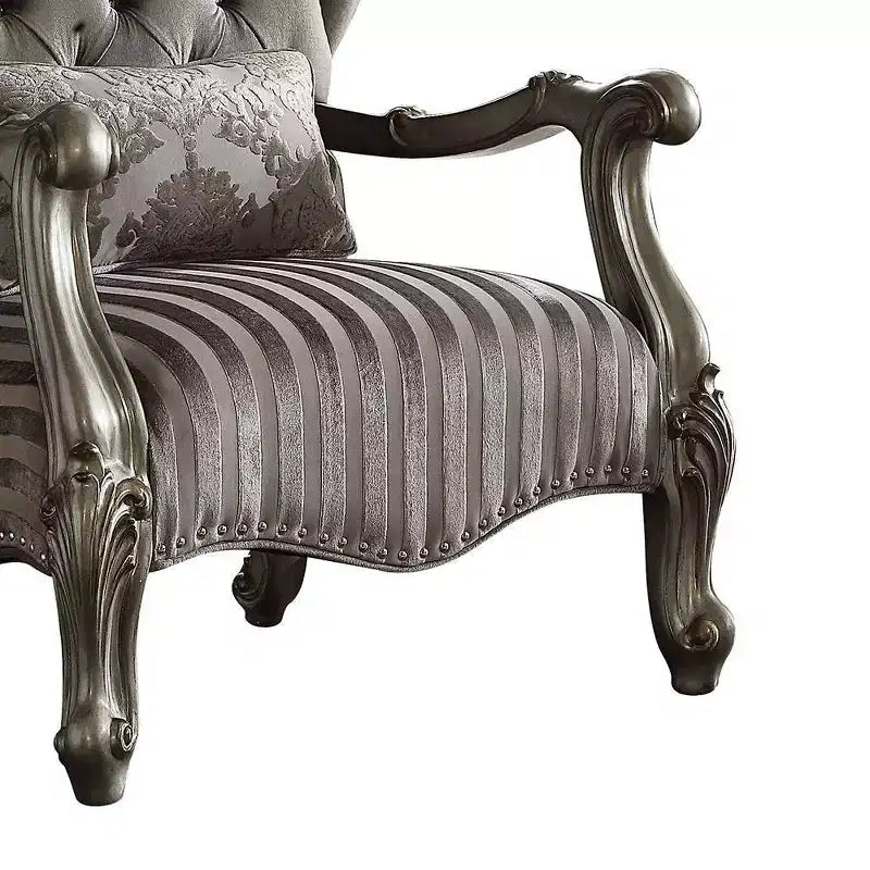 Poltrona Versailles con 1 cuscino in velluto/finitura platino anticato - Acme Furniture