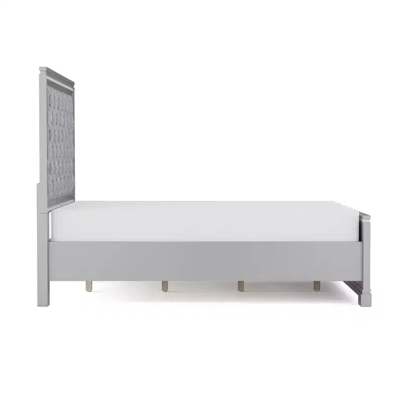 Set Letto Matrimoniale Queen Tenaya 3 Pezzi con 2 Comodini Argento/Grigio - HOMES: Inside + Out
