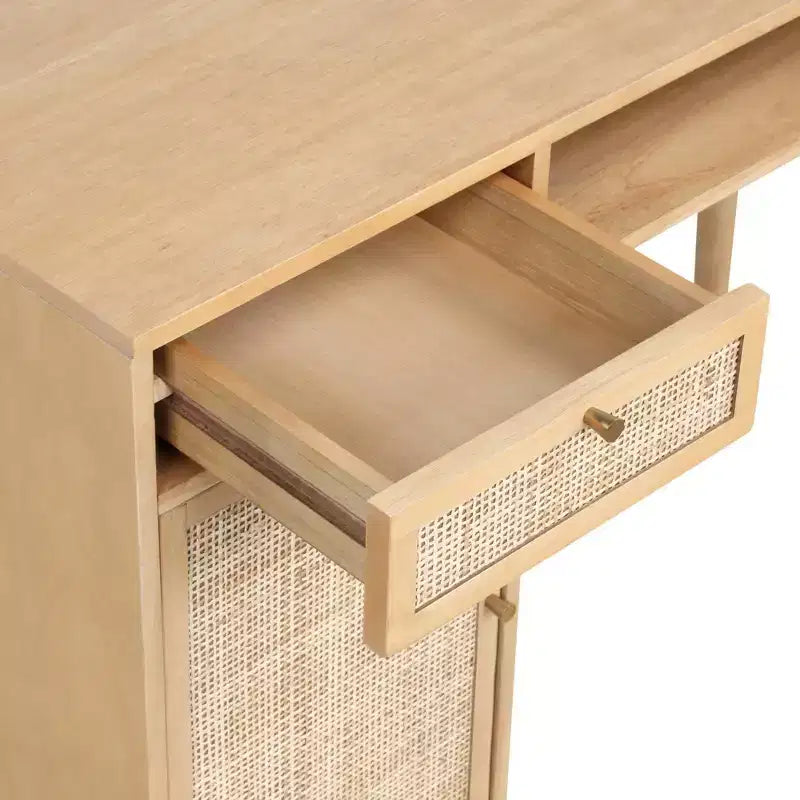 Scrivania Nathan James Boho con Vano Contenitore, Pino Caldo e Rattan: Design Moderno Stile Fattoria, Ferramenta Dorata, Gestione Cavi