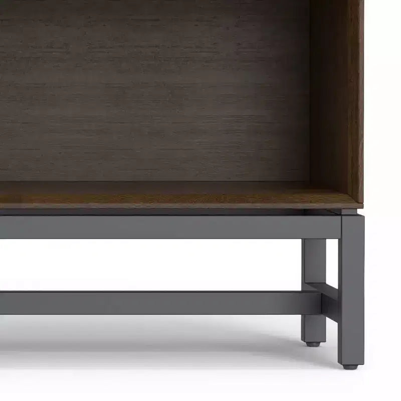 WyndenHall 30" Libreria bassa larga Devlin Noce marrone