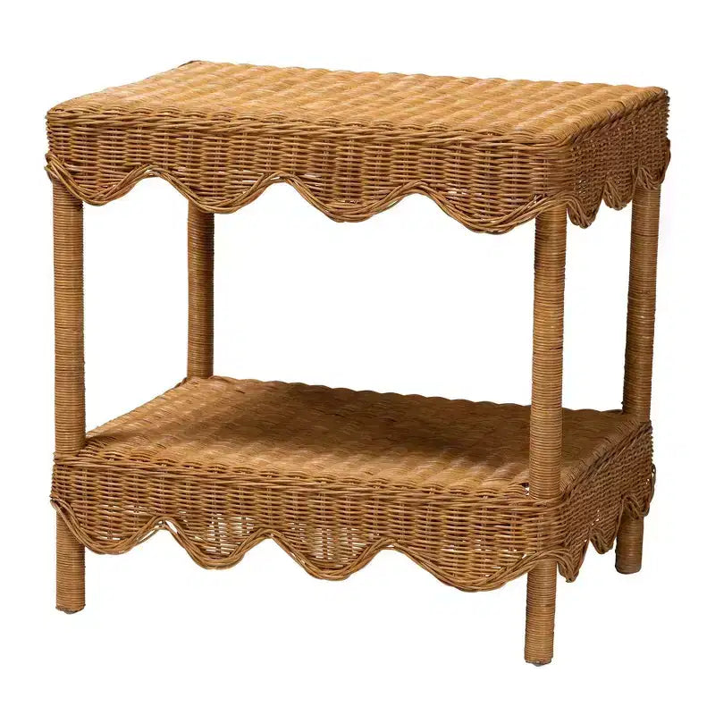 Bali & Pari Oteria Tavolino in Rattan con Bordo Ondulato Miele Chiaro