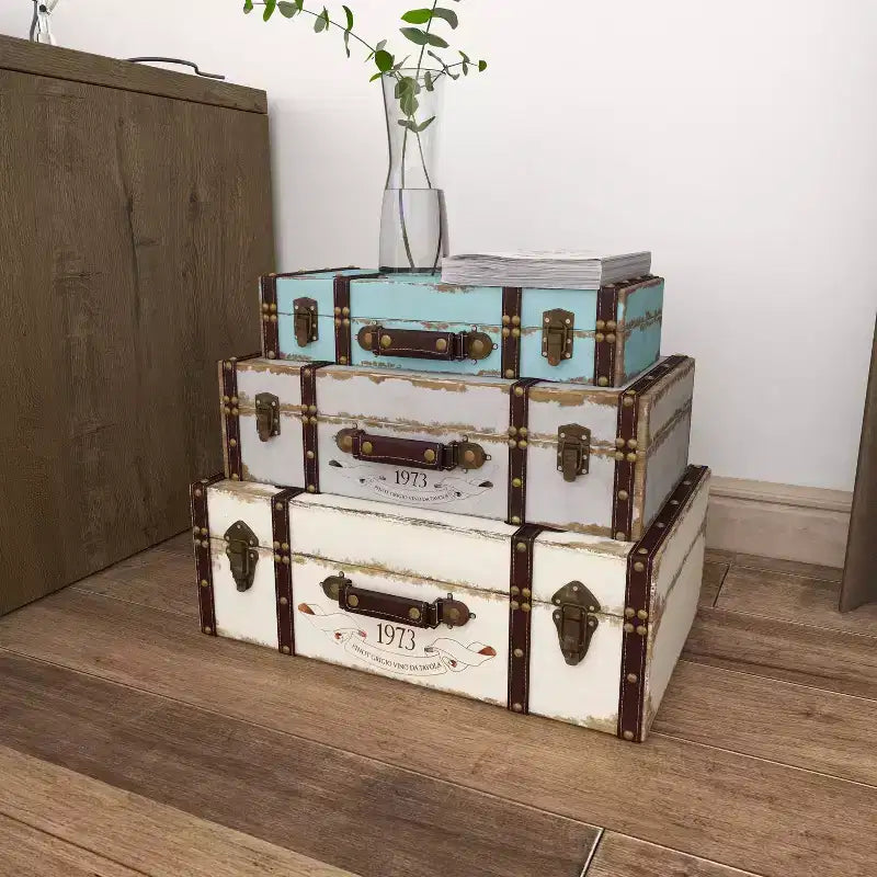 Set di 3 bauli rettangolari in legno invecchiato da fattoria, colore naturale - Olivia & May: Finitura in poliuretano, nessun assemblaggio richiesto