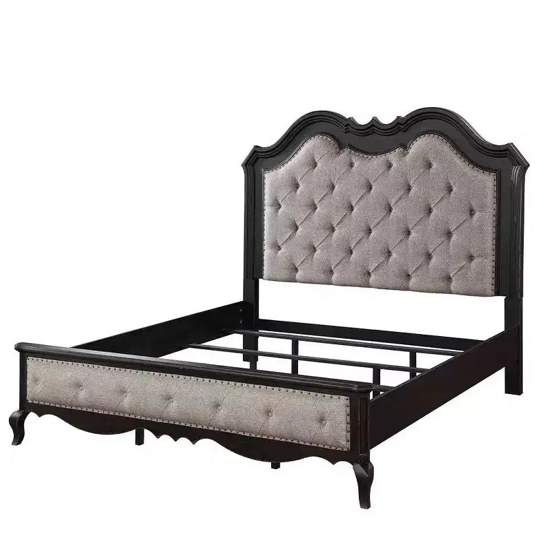 Letto king size orientale da 82,5": Letti Chelmsford, Rivestimento con borchie, Testiera imbottita trapuntata - Acme Furniture