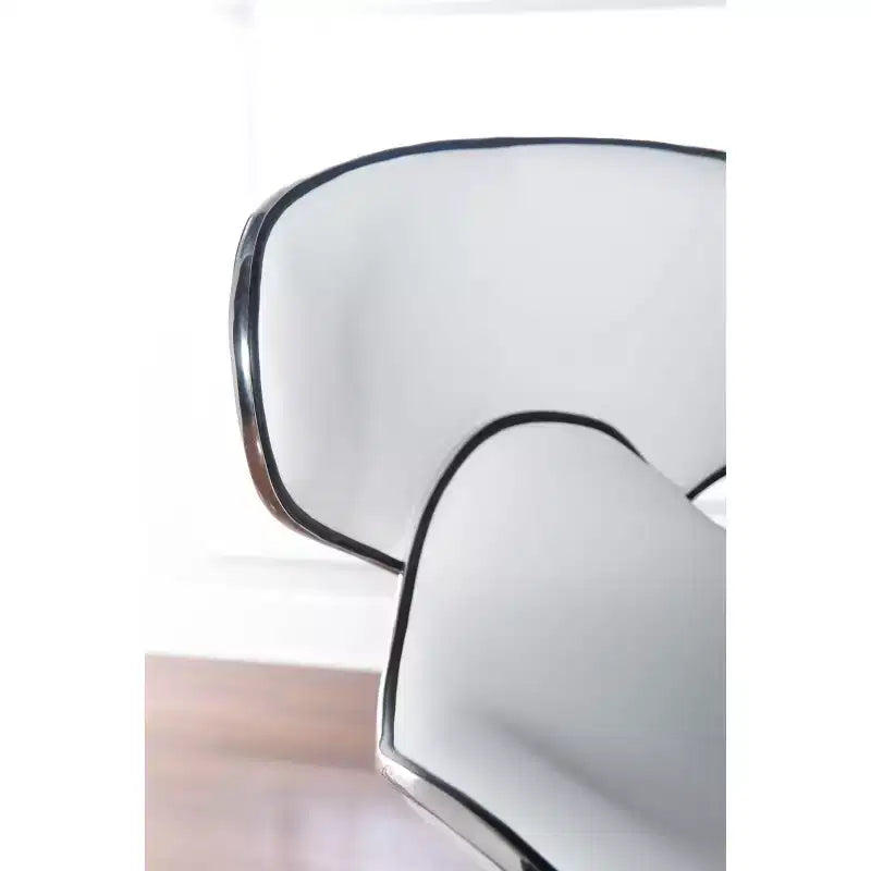 Sgabello moderno