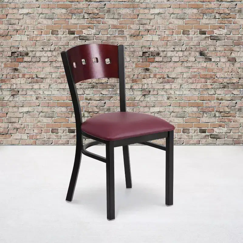 Sedia da pranzo per ristorante in metallo con schienale a 4 quadrati decorativi Emma e Oliver Black