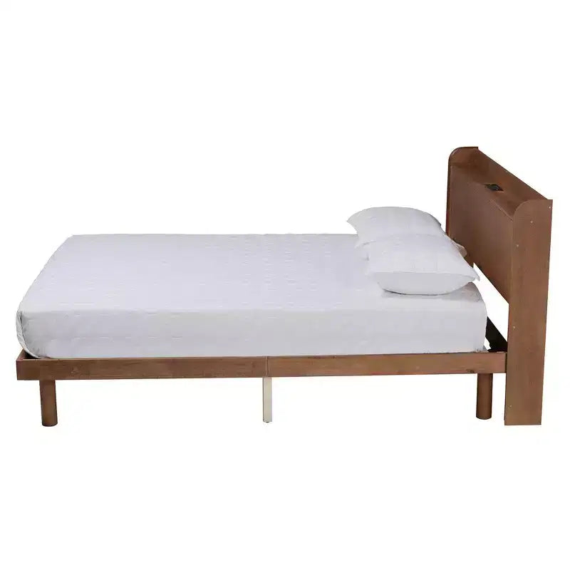 Decker Wood Platform Bed con Stazione di Ricarica Marrone Noce - Baxton Studio