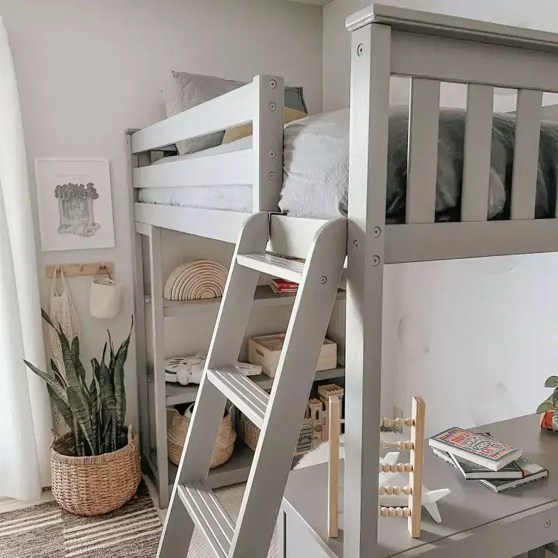 Letto a soppalco Max & Lily, Letto a soppalco alto singolo in legno massello con libreria e scrivania per bambini