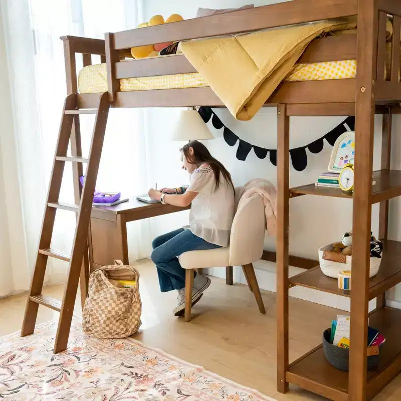 Letto a soppalco Max & Lily, Letto a soppalco alto singolo in legno massello con libreria e scrivania per bambini
